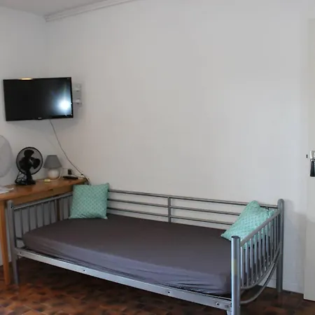 Front De Pour Cet Climatise -3at14 Apartmán