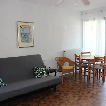 Apartment Front De Pour Cet Climatise -3at14 *